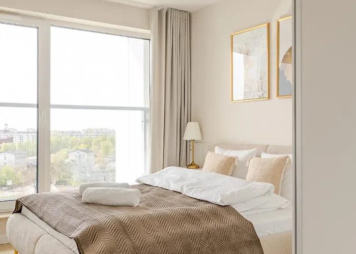 Rentplanet - Braniborska Apartment