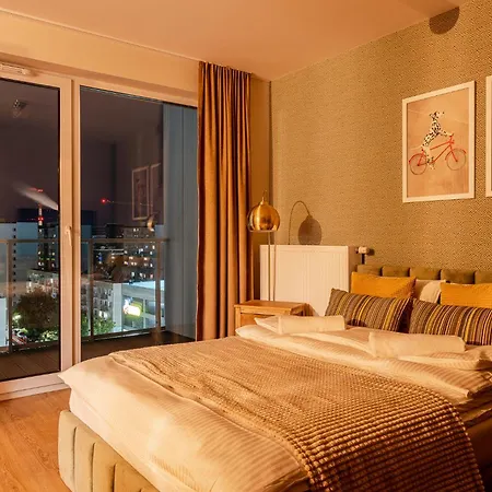 Rentplanet - Braniborska Апартаменты